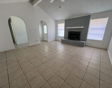 4826 Stonecrest Court - Photo Thumbnail 3