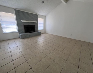 4826 Stonecrest Court - Photo Thumbnail 4
