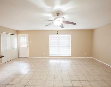 5308 Gates Drive - Photo Thumbnail 6