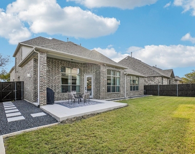 1036 Windy Hill Lane - Photo Thumbnail 32