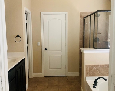 3501 Holly Road - Photo Thumbnail 14