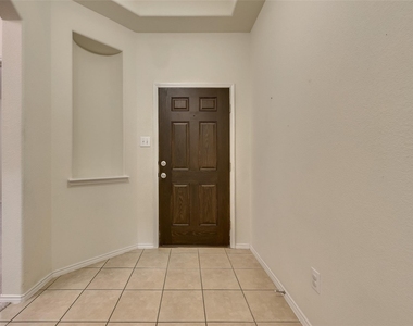 1208 Villa Paloma Boulevard - Photo Thumbnail 2