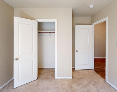 6204 Painswick Drive - Photo Thumbnail 16