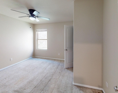6204 Painswick Drive - Photo Thumbnail 13
