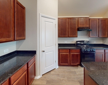 6204 Painswick Drive - Photo Thumbnail 9