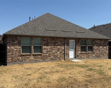 6204 Painswick Drive - Photo Thumbnail 3
