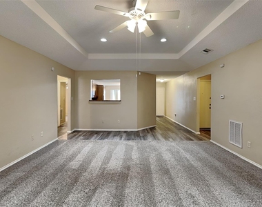 1112 Colony Street - Photo Thumbnail 2