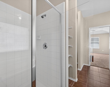 14911 Riverside Drive - Photo Thumbnail 16