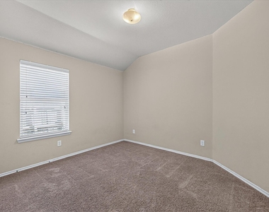 14911 Riverside Drive - Photo Thumbnail 10