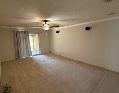 2211 Placid Drive - Photo Thumbnail 6
