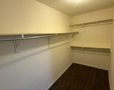 2211 Placid Drive - Photo Thumbnail 10