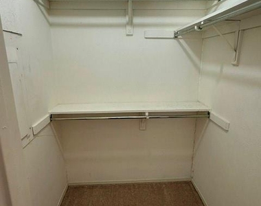 2211 Placid Drive - Photo Thumbnail 12