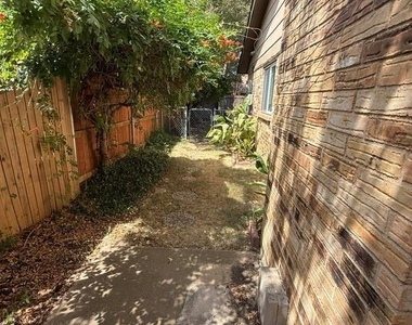 2211 Placid Drive - Photo Thumbnail 20