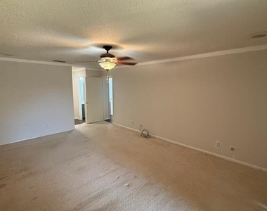 2211 Placid Drive - Photo Thumbnail 7