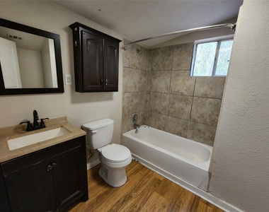 508 Acme Street - Photo Thumbnail 12