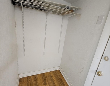 508 Acme Street - Photo Thumbnail 13
