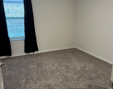 1007 Branding Iron Lane - Photo Thumbnail 10