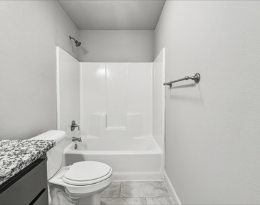 2816 Orchid Drive - Photo Thumbnail 15