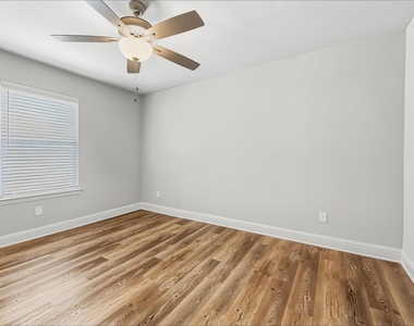 2816 Orchid Drive - Photo Thumbnail 12