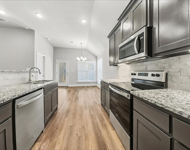 2816 Orchid Drive - Photo Thumbnail 17