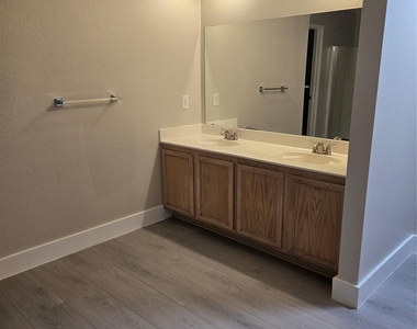 2524 Brinlee Branch Lane - Photo Thumbnail 14