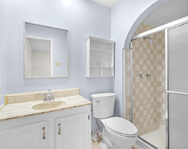 2801 Clover Valley Drive - Photo Thumbnail 13