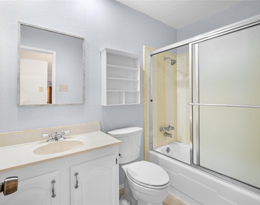 2801 Clover Valley Drive - Photo Thumbnail 9