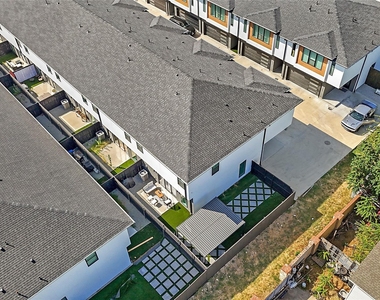 7336 Flyers Way - Photo Thumbnail 31