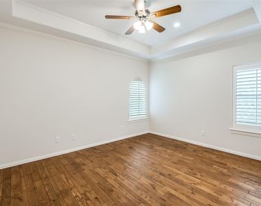 6526 Star Creek - Photo Thumbnail 14