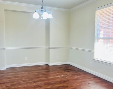 6165 Larkspur Lane - Photo Thumbnail 10