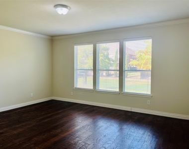 6165 Larkspur Lane - Photo Thumbnail 15