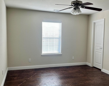 6165 Larkspur Lane - Photo Thumbnail 28