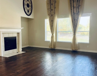 6165 Larkspur Lane - Photo Thumbnail 13