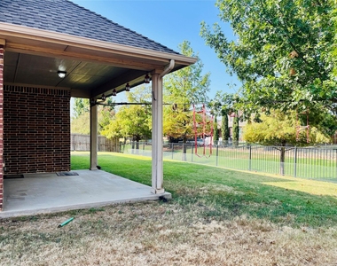 6165 Larkspur Lane - Photo Thumbnail 32