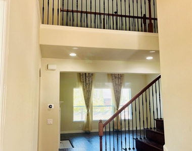 6165 Larkspur Lane - Photo Thumbnail 6
