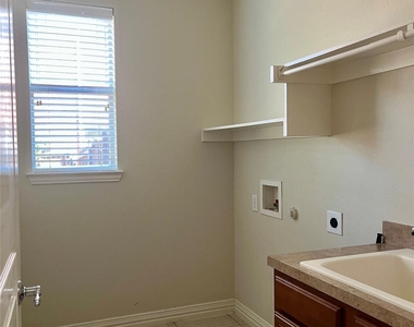 6165 Larkspur Lane - Photo Thumbnail 20