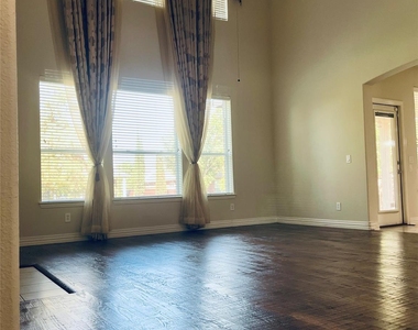 6165 Larkspur Lane - Photo Thumbnail 19