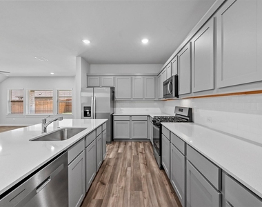 605 Wild Goose Lane - Photo Thumbnail 4