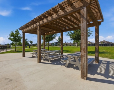 1121 Western Yarrow Avenue - Photo Thumbnail 27