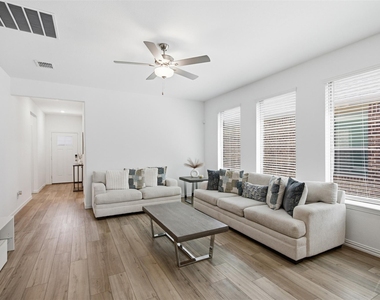 1121 Western Yarrow Avenue - Photo Thumbnail 11