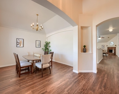 3912 Releigh Court - Photo Thumbnail 3