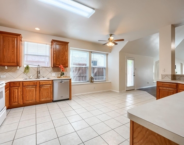 3912 Releigh Court - Photo Thumbnail 6