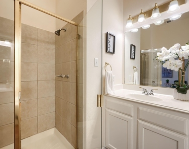 3912 Releigh Court - Photo Thumbnail 20