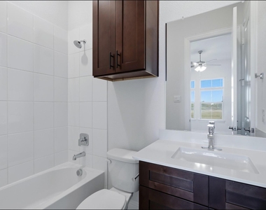 1566 Lake District Drive - Photo Thumbnail 11