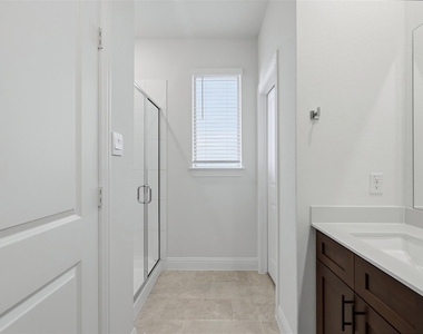 1566 Lake District Drive - Photo Thumbnail 15