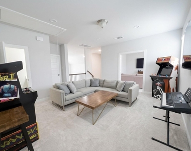 1708 Birch Street - Photo Thumbnail 21