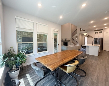 1708 Birch Street - Photo Thumbnail 8