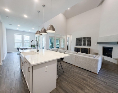 1708 Birch Street - Photo Thumbnail 16