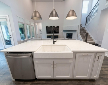 1708 Birch Street - Photo Thumbnail 15