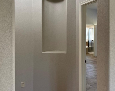 1113 Seguin Road - Photo Thumbnail 7